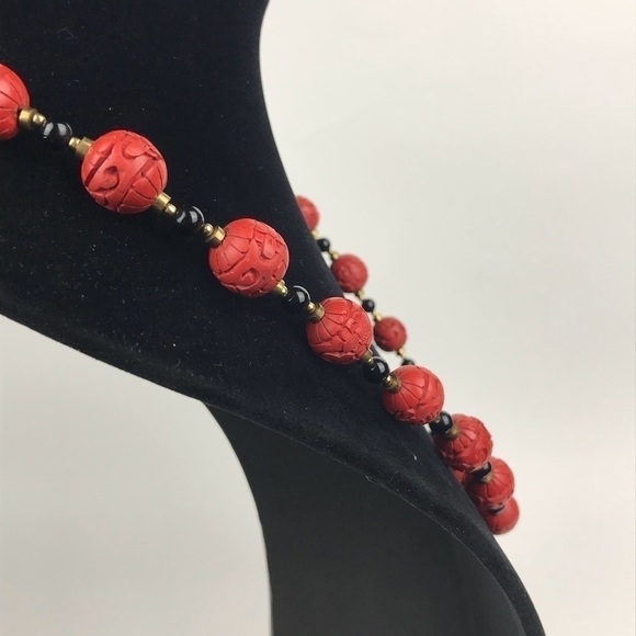 Vintage Chinese Floral Cinnabar Onyx Beads Hook Necklace - Picture 3 of 8